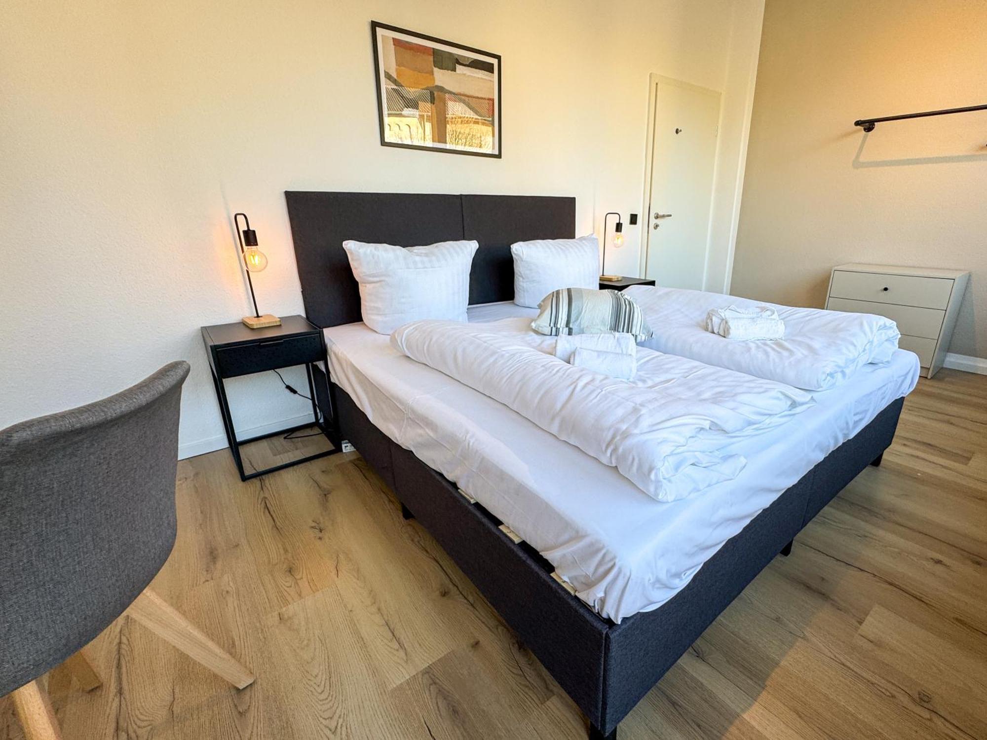Apartment Duesseltal Messe 100Qm Düsseldorf Buitenkant foto